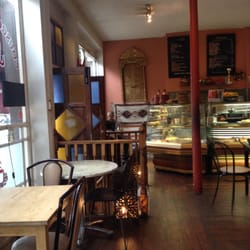 Le Rif - Cute and great for people watching. Service is impeccable.
