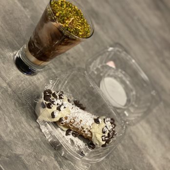 Corelli's Italian Pantry - Dessert Cannoli - Pizza Near Me - Clermont, Florida