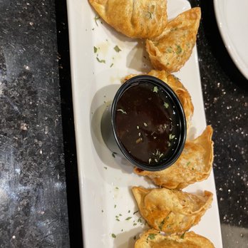 BWI Airport Marriott - Chicken and lemongrass potstickers - Hotels Near Me - Linthicum Heights, Maryland BWI Airport Marriott - Chicken and lemongrass potstickers - Hotels Near Me - Linthicum Heights, Maryland