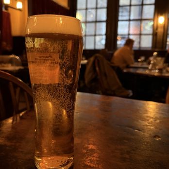Ye Olde Cheshire Cheese - Alpine Lager - Pubs Near Me - London, XGL Ye Olde Cheshire Cheese - Alpine Lager - Pubs Near Me - London, XGL
