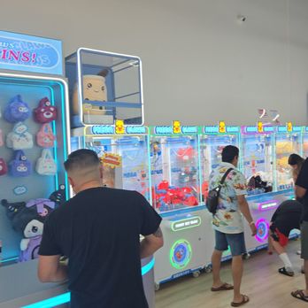Mega Claws - Arcades Near Me - San Jose, California