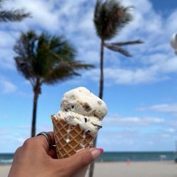 3 Scoops Ice Cream & Cafe - Cookies and cream