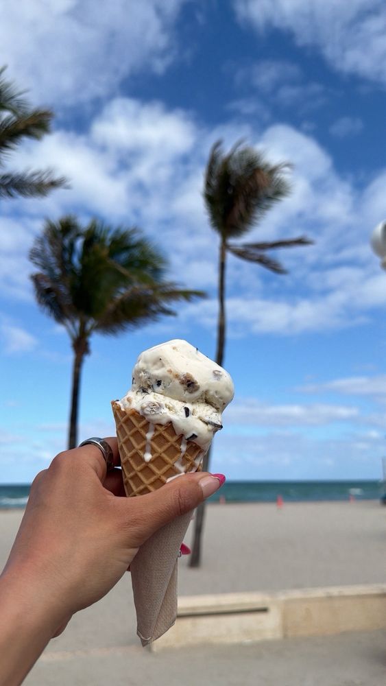 3 Scoops Ice Cream & Cafe