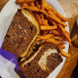 Berkeley's Bar & Grill - Reuben