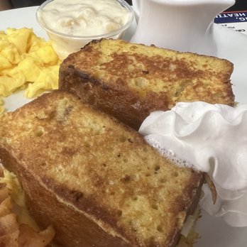 Jamms Restaurant - Banana Poundcake French Toast - Breakfast & Brunch Near Me - Las Vegas, Nevada