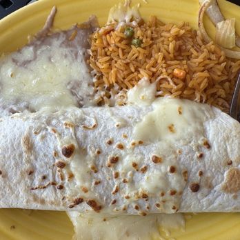 El Agave - Chicken burrito - Mexican Near Me - Saint Louis, Missouri