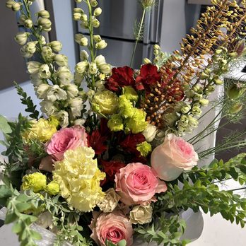 Dragonfly Floristic - Florists Near Me - Los Altos, California Dragonfly Floristic - Florists Near Me - Los Altos, California