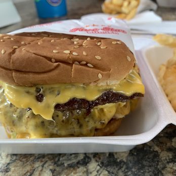 Five Star Burger Stockton - Bacon cheese burger - Burgers Near Me - Stockton, California Five Star Burger Stockton - Bacon cheese burger - Burgers Near Me - Stockton, California