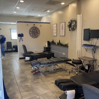 Turning Point Chiropractic - Adjusting tables - Chiropractors Near Me - Waipahu, Hawaii