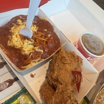 Jollibee - 1pc Chickenjoy w/ Jolly Spaghetti and Drink Yummy and comes with a drink and gravy - Chicken Shop Near Me - Chandler, Arizona Jollibee - 1pc Chickenjoy w/ Jolly Spaghetti and Drink Yummy and comes with a drink and gravy - Chicken Shop Near Me - Chandler, Arizona