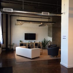 Everything Photography - Hang out space in the rear studio.