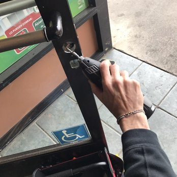 Master Locksmith - Even in Sunday we are here for you !! Commercial residential, automotive . - Keys & Locksmiths Near Me - Portland, Oregon