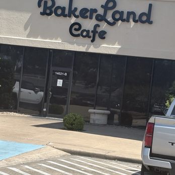 Bakerland Cafe - Cafes Near Me - Sugar Land, Texas