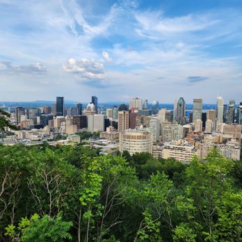 Chalet du Mont-Royal - Landmarks & Historical Buildings Near Me - Montreal, Quebec