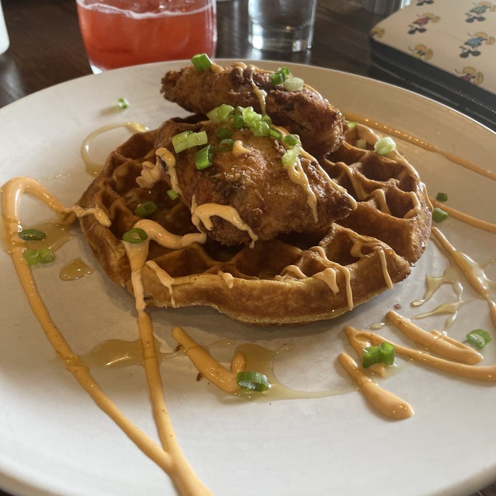 Gladstone Tavern - Chicken and waffles - New American Near Me - Gladstone, New Jersey