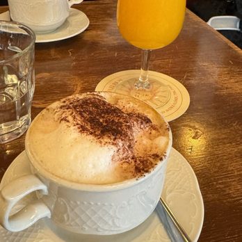Fleurus Café - Cappuccino & Orange Juice - Breakfast & Brunch Near Me - Paris, 75