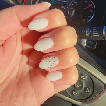 Castle Nails & Spa - Seashell dip to end this summer! - Nail Salons Near Me - Tewksbury, Massachusetts