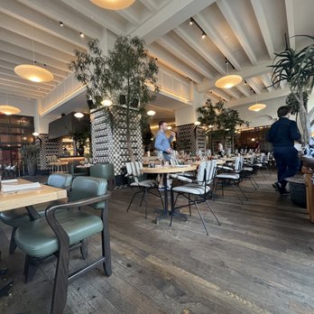 Cabrillo - Inside - Breakfast & Brunch Near Me - Los Angeles, California
