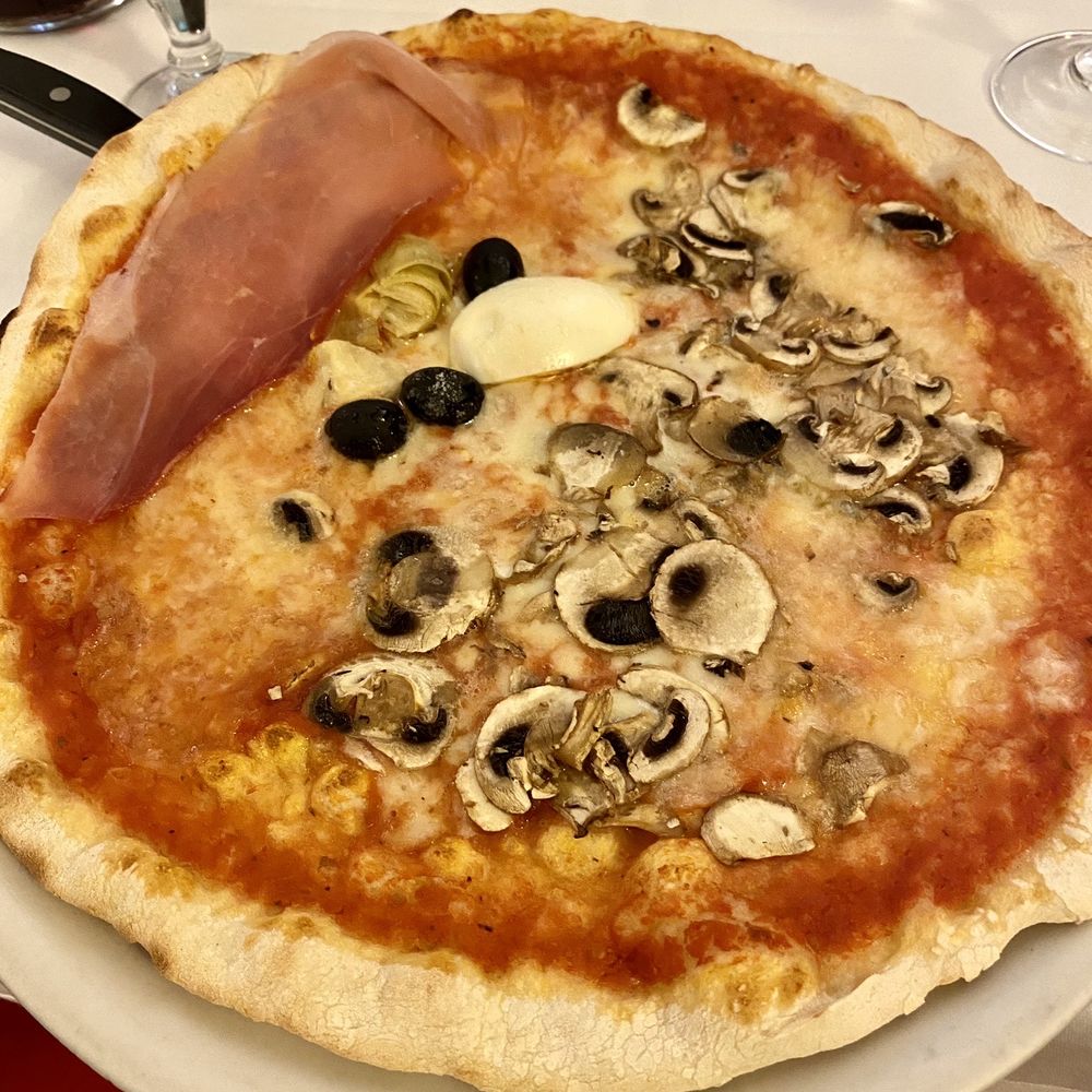 Due Colonne - Cappriciosa pizza - Roman Near Me - Rome, RM