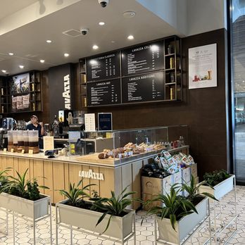 Lavazza - the interior of a coffee shop - Coffee & Tea Near Me - Los Angeles, California Lavazza - the interior of a coffee shop - Coffee & Tea Near Me - Los Angeles, California