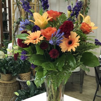 Donna & Larry's Flowers - The $121 birthday bouquet with no balloon. - Florists Near Me - Northville, Michigan Donna & Larry's Flowers - The $121 birthday bouquet with no balloon. - Florists Near Me - Northville, Michigan
