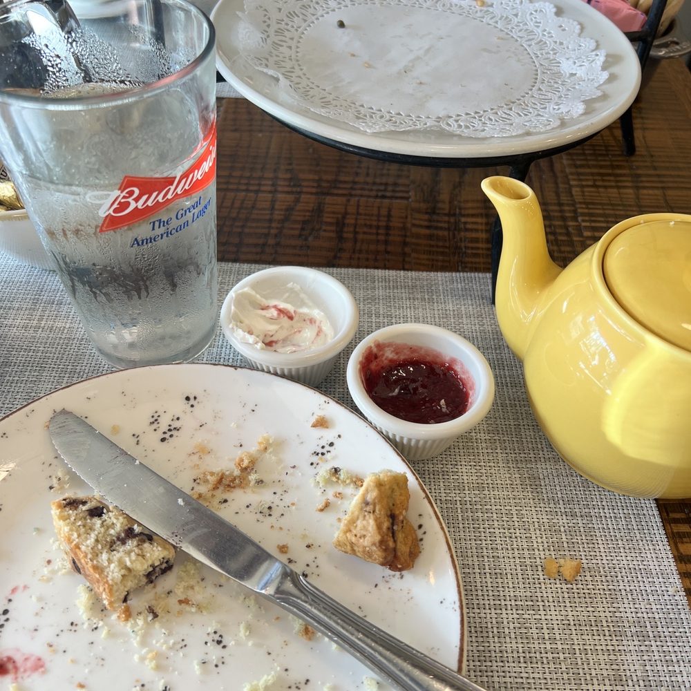 Eatarry - Beer glasses at a tea place - Breakfast & Brunch Near Me - Tarrytown, New York Eatarry - Beer glasses at a tea place - Breakfast & Brunch Near Me - Tarrytown, New York
