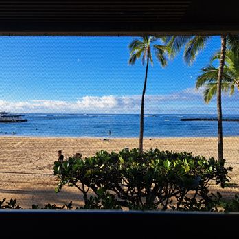 Bali Oceanfront - View from table - Seafood Near Me - Honolulu, Hawaii Bali Oceanfront - View from table - Seafood Near Me - Honolulu, Hawaii