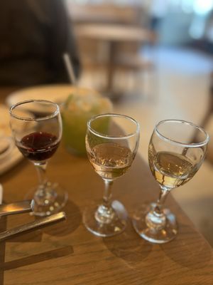 Sipeos Restaurant & Bar by null