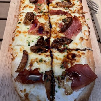 Verre Wine Bar - Prosciutto Flatbread - Wine Bars Near Me - Arlington, Virginia Verre Wine Bar - Prosciutto Flatbread - Wine Bars Near Me - Arlington, Virginia