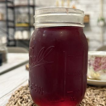 D’Lite Bistro & Bakery - Iced Hibiscus-Ginger-Cinnamon tea - Poke Near Me - Key Biscayne, Florida