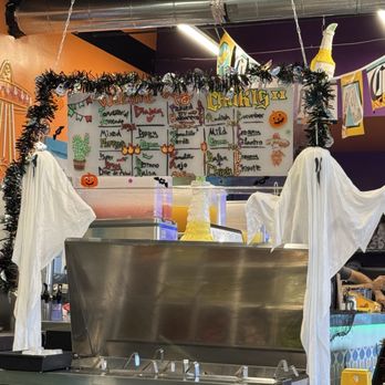 Chukis Tacos 2 - Salsa bar - Mexican Near Me - Memphis, Tennessee