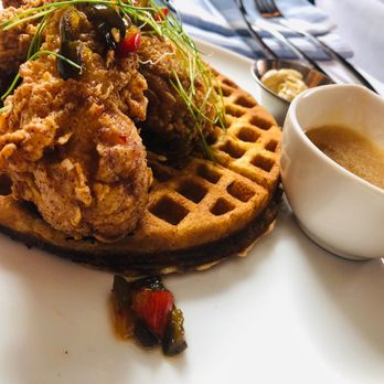 Restaurant Beatrice - Mammaw's Fried Chicken and Waffle - Cajun/Creole Near Me - Dallas, Texas Restaurant Beatrice - Mammaw's Fried Chicken and Waffle - Cajun/Creole Near Me - Dallas, Texas