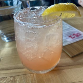 Briar Common Brewery + Eatery - Strawberry vanilla frizz - New American Near Me - Denver, Colorado Briar Common Brewery + Eatery - Strawberry vanilla frizz - New American Near Me - Denver, Colorado