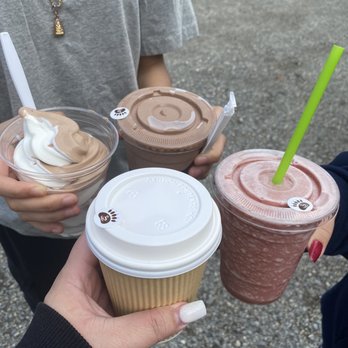 Brown Bear Espresso - Coffee (caramel latte) - Smoothie- Chocolate milk shake - double swirled ice cream - Coffee & Tea Near Me - Talkeetna, Alaska