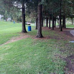 Great park with shade and running paths. Great park with shade and running paths.
