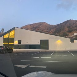 Viewpoint School - Academic Hall