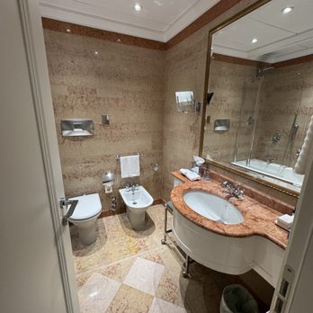 The Westin Palace, Milan - Hotels Near Me - Milan, Michigan
