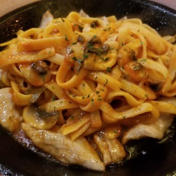 Petit Potato - Pork neck, fettuccine with tomato sauce on a teppan ($11.49) - Taiwanese Near Me - Toronto, Ontario Petit Potato - Pork neck, fettuccine with tomato sauce on a teppan ($11.49) - Taiwanese Near Me - Toronto, Ontario