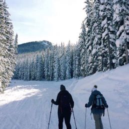 Snowshoeing, perfect place to snowshoe. Stunning views. Snowshoeing, perfect place to snowshoe. Stunning views.