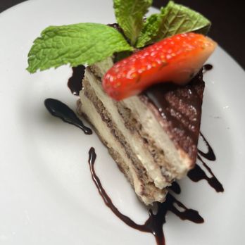Lido Di Manhattan - Tiramisu - Italian Near Me - Manhattan Beach, California Lido Di Manhattan - Tiramisu - Italian Near Me - Manhattan Beach, California