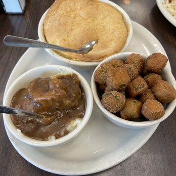 Avalon Diner - Chicken Pot Pie with Mashed Potatoes & Fried Okra - Diners Near Me - Houston, Texas Avalon Diner - Chicken Pot Pie with Mashed Potatoes & Fried Okra - Diners Near Me - Houston, Texas