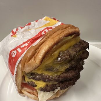 In-N-Out Burger - Quad Quad - Burgers Near Me - San Antonio, Texas In-N-Out Burger - Quad Quad - Burgers Near Me - San Antonio, Texas