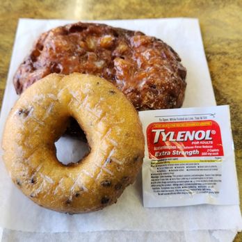 Donuts Donuts - Blueberry donut and apple fritter. Yummm!! - Donuts Near Me - Cerritos, California