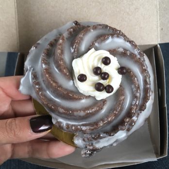 Roeser's Bakery - Bakeries Near Me - Chicago, Illinois