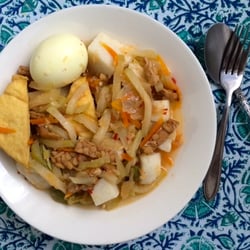 Kedai Jalan-Jalan - Lontong sayur (sticky rice cubes with vegetables) of Kedai Jalan-Jalan.