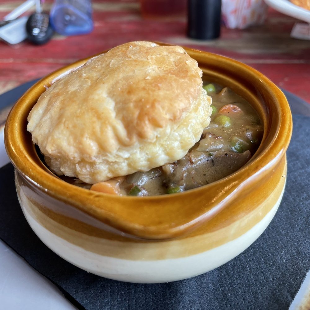 Edom Log Cabin - Roast Beef Pot Pie - Comfort Food Near Me - Edom, Texas