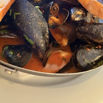Viron Rondo Osteria - Mussels - Italian Near Me - Cheshire, Connecticut