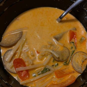Basil Babe - Red curry - Thai Near Me - Ypsilanti, Michigan