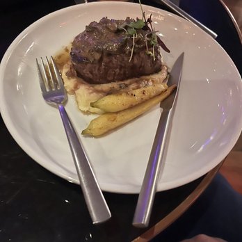 Jazz TX - Filet w/mashed potatoes & golden carrots - Southern Near Me - San Antonio, Texas