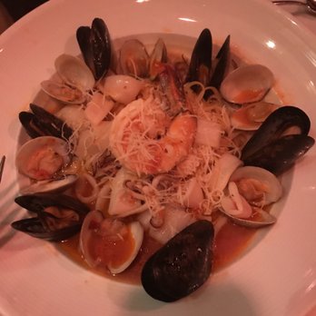 Piero's Italian Cuisine - Linguine pots fino - Italian Near Me - Las Vegas, Nevada